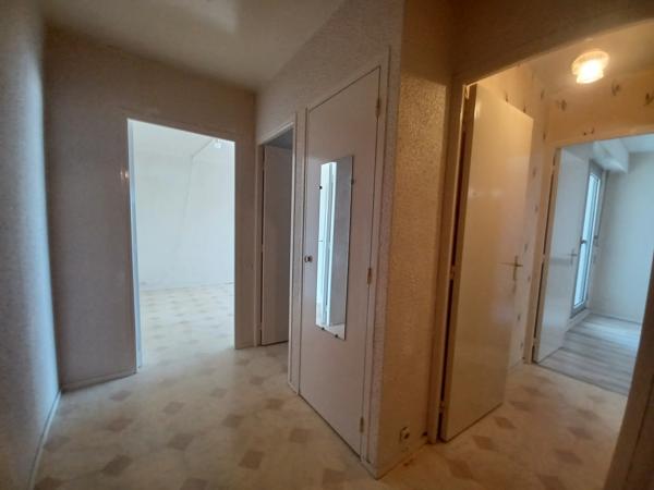 Parking + annexe + appartement