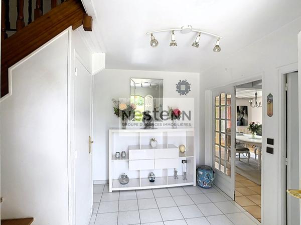 À vendre maison familiale lumineuse avec beaux volumes quartier calme, 10min gare