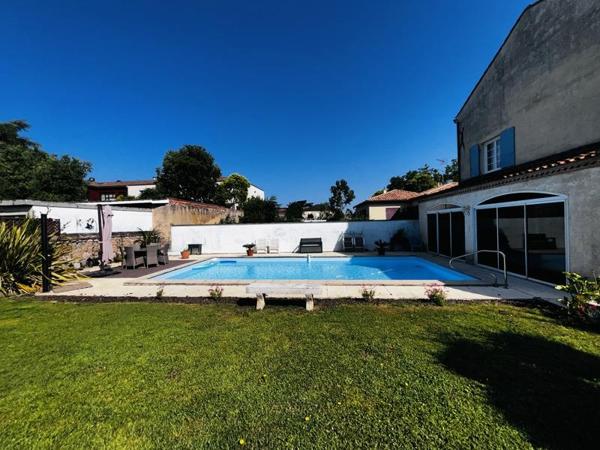 Maison à vendre |  Tonneins |  6 pièces | 231 m²