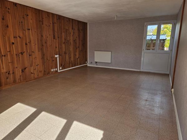 Maison à MONTREUIL-BELLAY, 49260 - 6 pièces 108m²