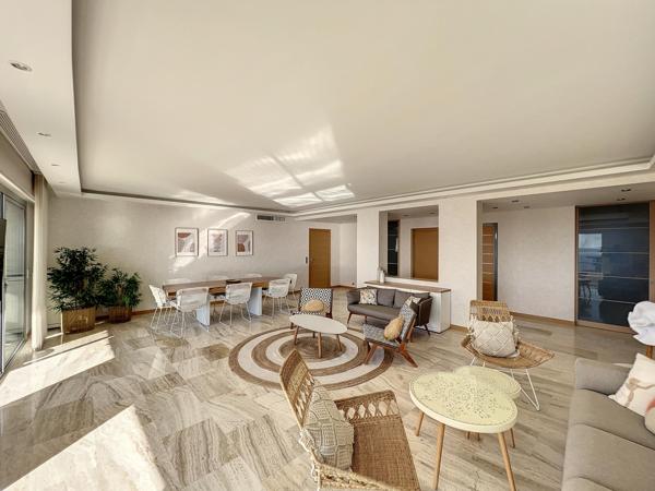 Appartement F5 à vendre  5 pièces - 191,05 m2 CANNES - 06