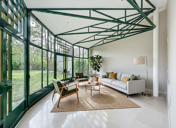 Somptueuse demeure d'exception en coeur de ville de Meaux - 400 m² - 6 chambres et 1 salle de jeux - jardin 1400 m² et 4 garages - 10 places de stationnement et une cave totale de 145 m2