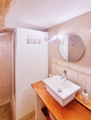 Lorgues – Magnifique bastide en pierre avec piscine et chambres d’hôtes
