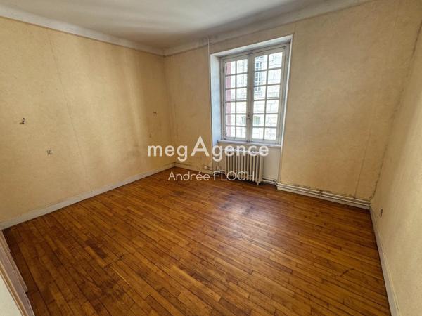 Immeuble à LESNEVEN, 29260 - 260m²