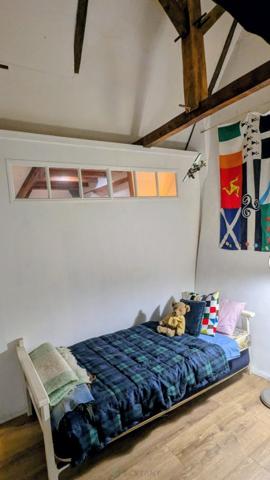 Authentique chaumière avec terrain et dépendances – Auray 15 min