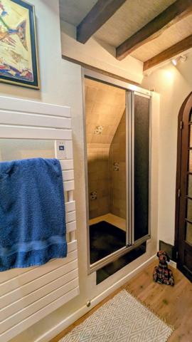 Authentique chaumière avec terrain et dépendances – Auray 15 min