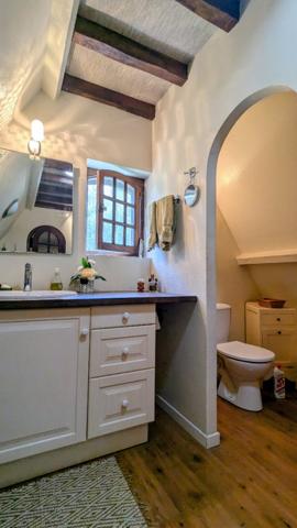 Authentique chaumière avec terrain et dépendances – Auray 15 min