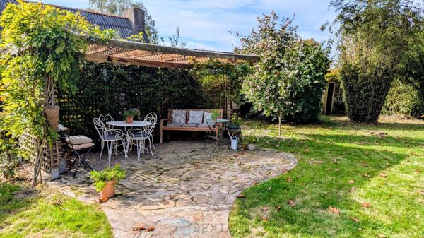 Authentique chaumière avec terrain et dépendances – Auray 15 min