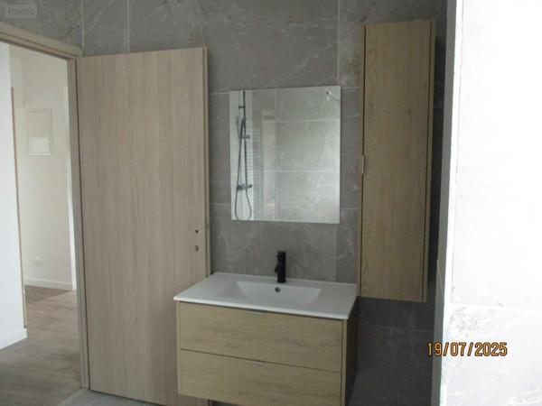 Appartement à louer à Sézanne dans la Marne (51120), ref : 043/1728   
centre-ville