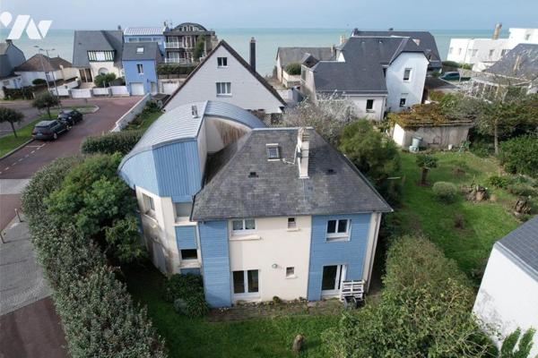 COUTAINVILLE, 100m mer, 100m golf, villa de 159m² sur 456m² de terrain
