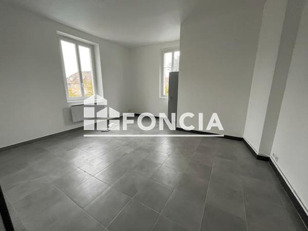 Location Local commercial 3 pièces 63.24 m² - 11 BIS RUE DE LA TANNERIE Etampes 91150