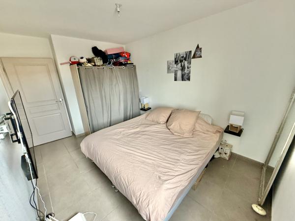 Pourrières (83910) T3 récent, 60m2, Calme absolu, Terrasse, Parking , centre Pourrieres