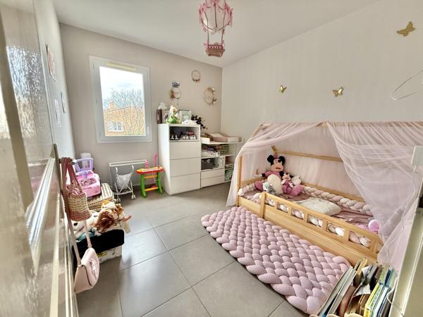 Pourrières (83910) T3 récent, 60m2, Calme absolu, Terrasse, Parking , centre Pourrieres