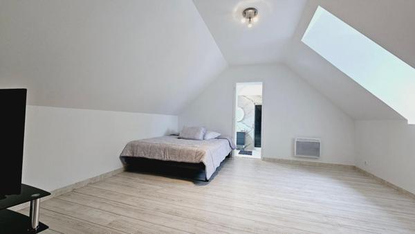 MAISON 5 PIECES PISCINE STUDIO INDEPENDANT