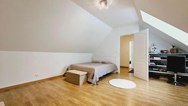 MAISON 5 PIECES PISCINE STUDIO INDEPENDANT