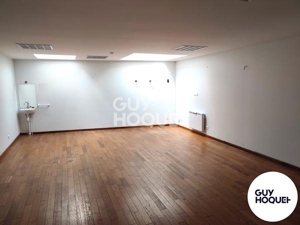 A LOUER - LOCAL COMMERCIAL 80 M² ENVIRON