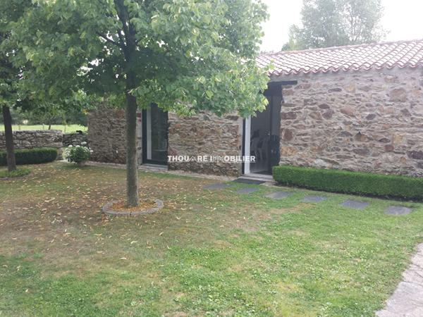 44360 SAINT ETIENNE DE MONTLUC Maison Saint Etienne De Montluc 8 pièce(s) 215 m2