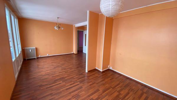 À VENDRE  Appartement T3 avec balcon, cave et garage