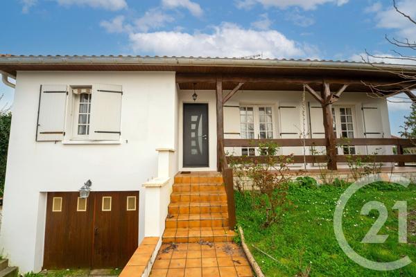 Maison à vendre  4 pièces - 78,87 m 2   SAUJON  - 17