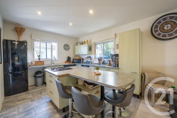 Maison à vendre  4 pièces - 78,87 m 2   SAUJON  - 17