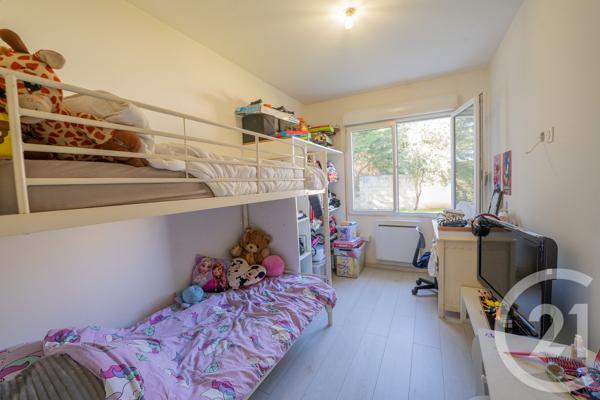 Maison à vendre  4 pièces - 78,87 m 2   SAUJON  - 17