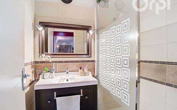 Appartement à vendre    3 pièces • 61 m2 Toulon