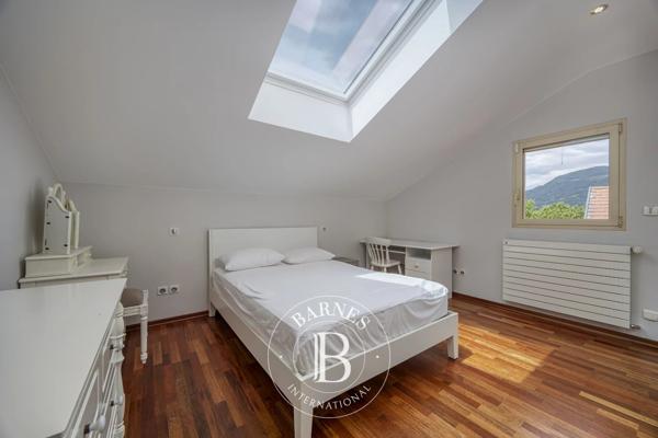 Saint-Pierre-en-Faucigny, Maison 4 Chambres -  250 m² à vendre