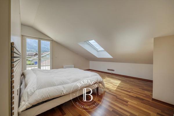 Saint-Pierre-en-Faucigny, Maison 4 Chambres -  250 m² à vendre