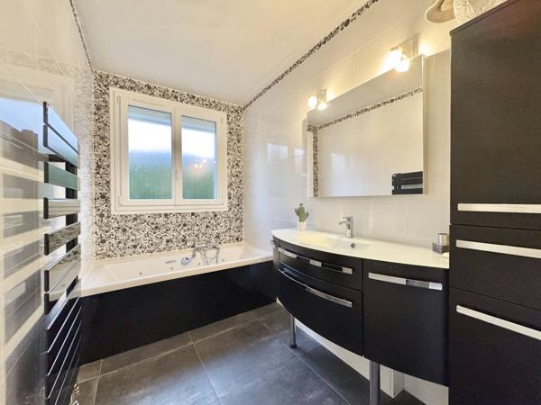 Maison Ozoir La Ferriere 9 pièce(s) 213 m2