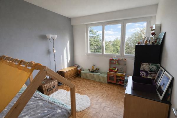 Aubergenville (78410) appartement quatre pièces rénové avec goût