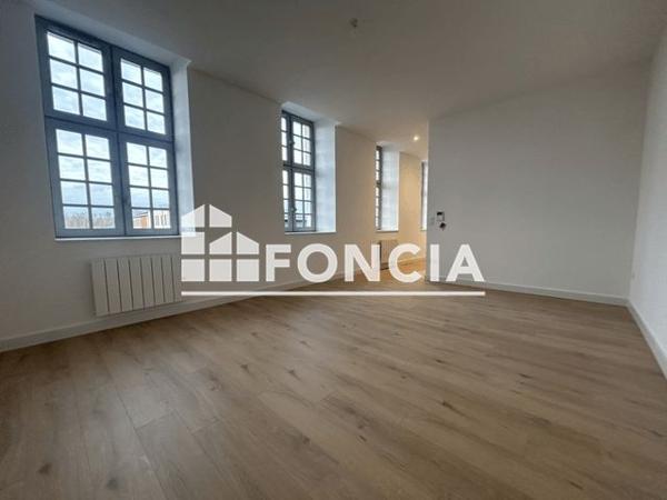 Location Appartement 2 pièces 56.4 m² - RESIDENCE MARGUERITE DE FLANDRE, 2 AVENUE DES MARRONNIERS Seclin 59113