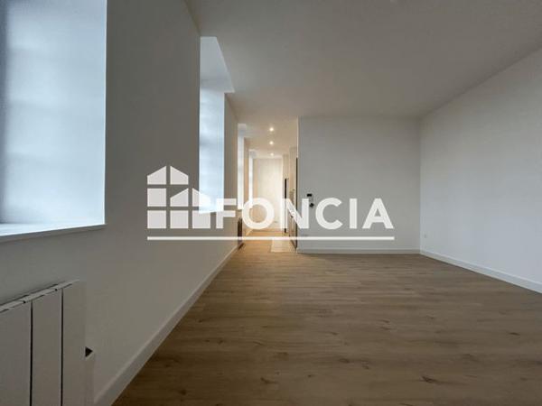 Location Appartement 2 pièces 56.4 m² - RESIDENCE MARGUERITE DE FLANDRE, 2 AVENUE DES MARRONNIERS Seclin 59113