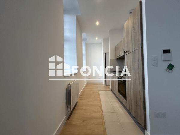 Location Appartement 2 pièces 56.4 m² - RESIDENCE MARGUERITE DE FLANDRE, 2 AVENUE DES MARRONNIERS Seclin 59113