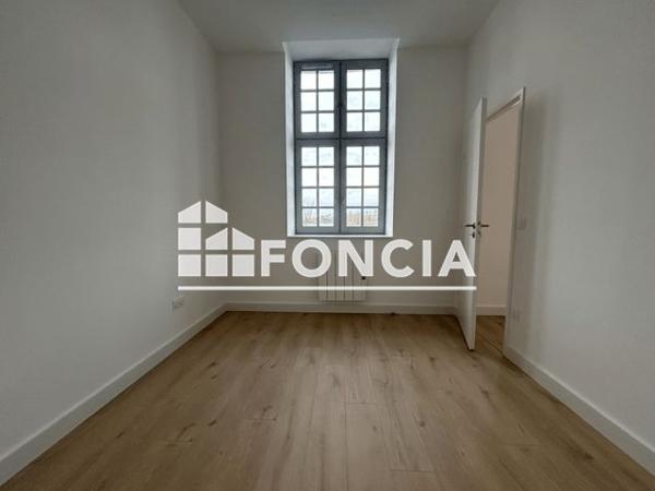 Location Appartement 2 pièces 56.4 m² - RESIDENCE MARGUERITE DE FLANDRE, 2 AVENUE DES MARRONNIERS Seclin 59113