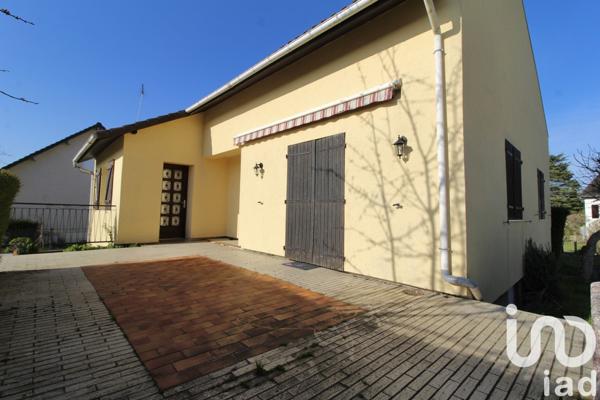 Maison 10 pièces de 150 m² à Courtenay (45320)