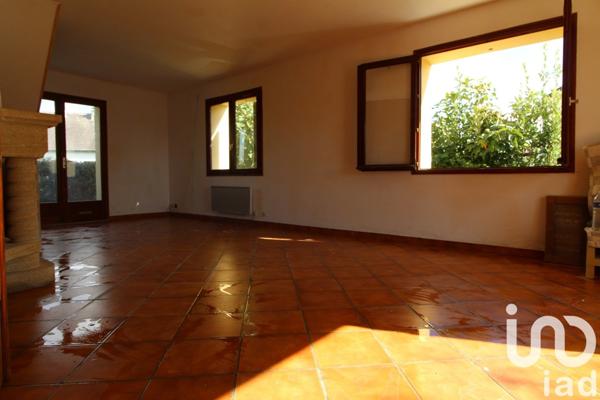 Maison 10 pièces de 150 m² à Courtenay (45320)