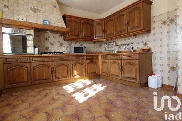 Maison 10 pièces de 150 m² à Courtenay (45320)