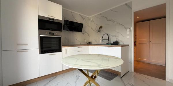 Maison à JOUE-LES-TOURS, 37300 - 5 pièces 160m²