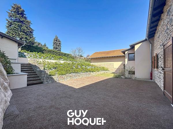 Charmante Maison en Pierre Rénovée de 186m2 avec Vue Imprenable - 71570 PRUZILLY