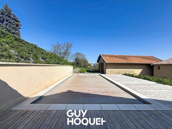 Charmante Maison en Pierre Rénovée de 186m2 avec Vue Imprenable - 71570 PRUZILLY