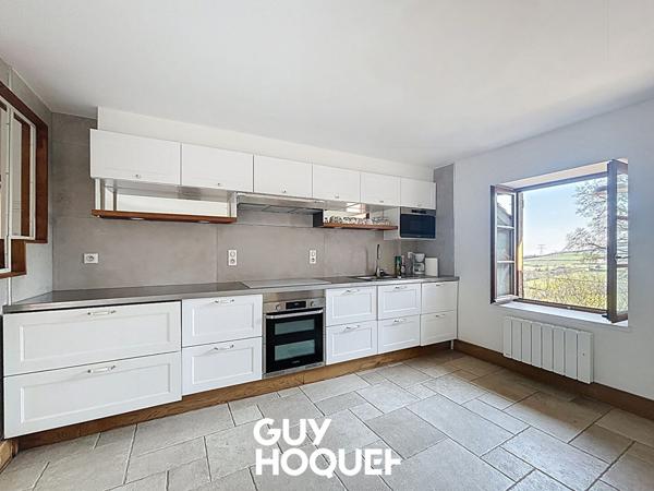 Charmante Maison en Pierre Rénovée de 186m2 avec Vue Imprenable - 71570 PRUZILLY