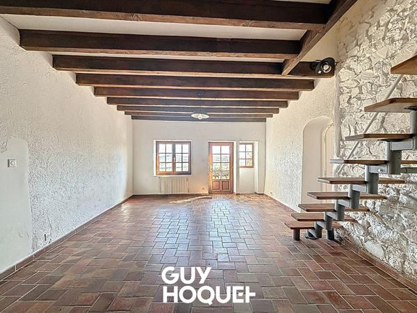 Charmante Maison en Pierre Rénovée de 186m2 avec Vue Imprenable - 71570 PRUZILLY