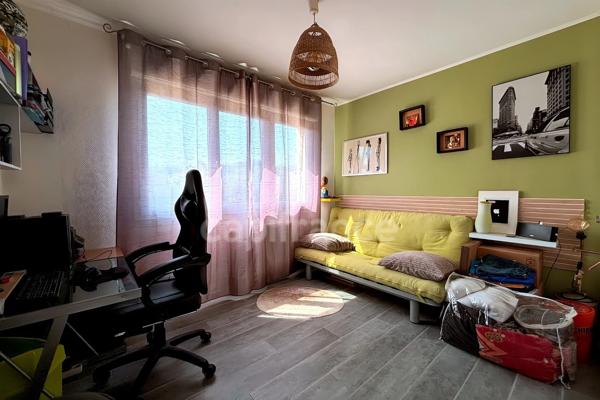 Quimper(29)  Grand T3 lumineux de 78,21 m² – Ancien T4 avec 3ᵉ chambre possible - Excellent état - Box de stockage