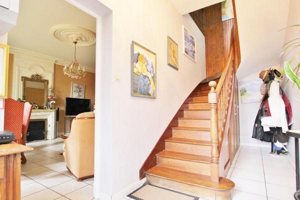 Maison à BRION-PRES-THOUET, 79290 - 10 pièces 220m²