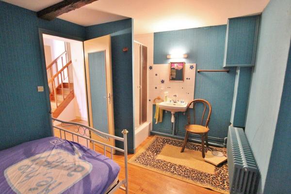 Maison à BRION-PRES-THOUET, 79290 - 10 pièces 220m²