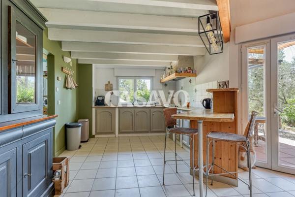 Vente Maison 7 pièces de 232m² - 83170 Tourves