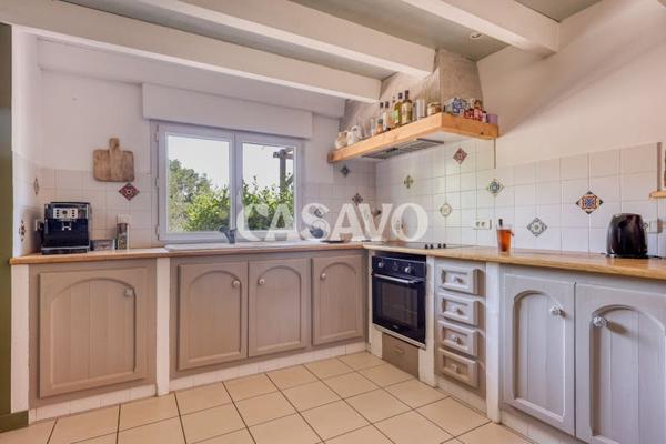 Vente Maison 7 pièces de 232m² - 83170 Tourves