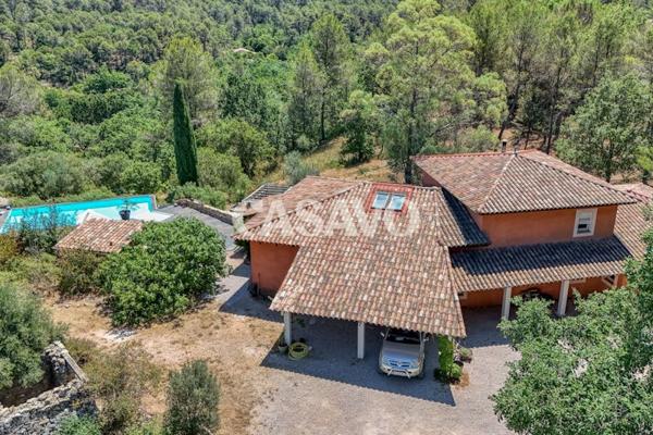 Vente Maison 7 pièces de 232m² - 83170 Tourves