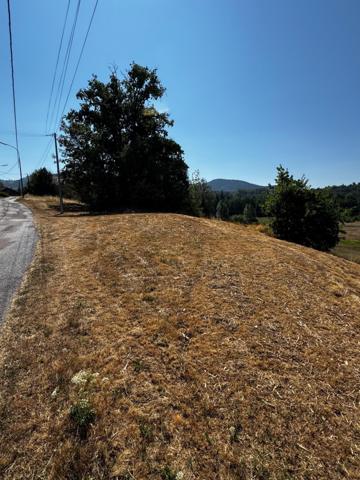 TERRAIN À BÂTIR DE 1 516 M² À VAGNEY