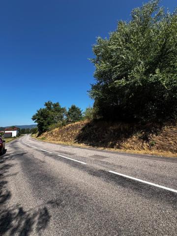 TERRAIN À BÂTIR DE 1 516 M² À VAGNEY
